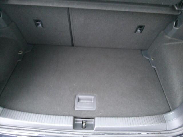 Volkswagen T-Cross 1.0 TSI Life Staat in Hoogeveen