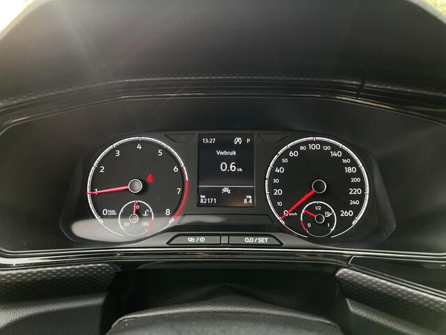 Volkswagen T-Cross 1.0 TSI Life Automaat | Stoelverwarming | Adaptieve Cruise Control | Climate Control