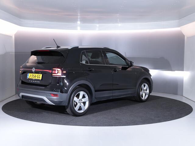 Volkswagen T-Cross 1.0 TSI Style 115 pk | Navigatie | Parkeersensoren | Adaptieve cruise control | LED koplampen |