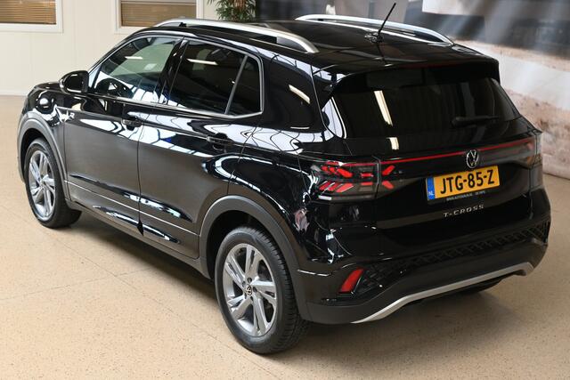 Volkswagen T-Cross 1.5 TSI 150pk R-Line | IQ. Light | Camera | Trekhaak | 100% (Dealer) onderhouden label