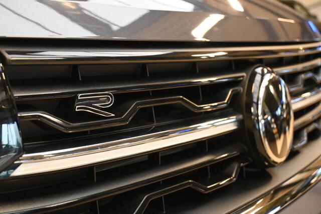 Volkswagen T-Cross 1.0 TSI 115pk R-Line | IQ. Light | Keyless | Camera | Trekhaak | 100% (Dealer) onderhouden label