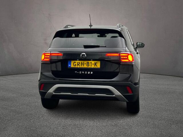 Volkswagen T-Cross Life Edition 1.0 TSI 95pk Adaptive cruise control, Achteruitrijcamera, LED koplampen, App connect, DAB, Radio, Bluetooth, Airco, Parkeersensor achter