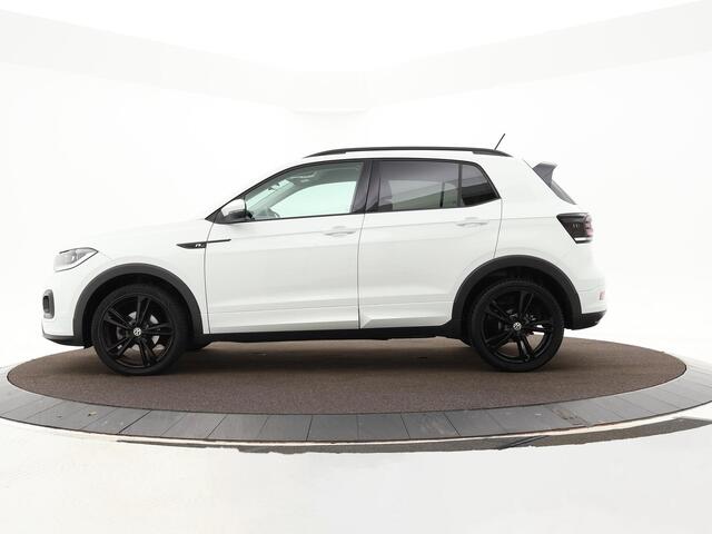 Volkswagen T-Cross 1.0 TSI 110PK DSG R-Line · Camera · Apple/Android Car Play · P-Sensoren · Stoelverwarming · 18'' velgen ·