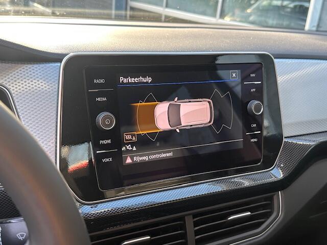 Volkswagen T-Cross 1.0 TSI Edition / Stoelverwarming / Pdc voor en achter