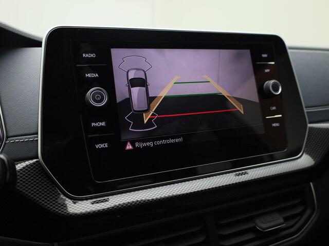 Volkswagen T-Cross 1.0TSI/116PK Style DSG · Apple/Android Car Play · Navigatie · Stoelverwarming · Garantie t/m 19-12-2026