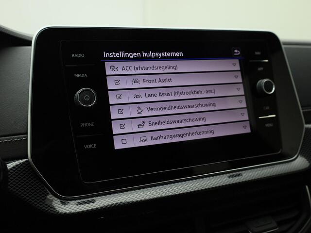 Volkswagen T-Cross 1.5TSI/150PK R-Line DSG · Navigatie · Camera + Parkeersensoren · Trekhaak · Garantie t/m 11-03-2027