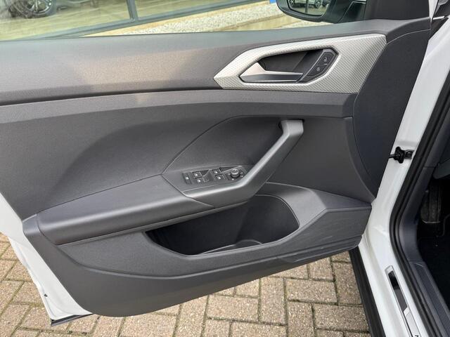 Volkswagen T-Cross 1.0 TSI Move | DSG | Trekhaak | App.Carplay | Camera | Cruise C. | 1e eig.