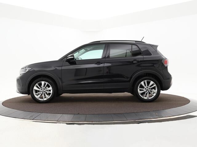 Volkswagen T-Cross 1.0 TSI 95pk Life Edition · Camera · Apple/Android Car Play · Airco · P-Sensoren · 17'' Inch · Garantie t/m 21-01-2029 of 100.000km