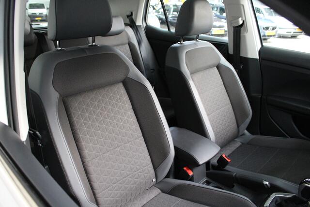 Volkswagen T-Cross 1.5 TSI 150PK Style DSG Climate Control | Climate Control | 17" Velgen | Stoelverwarming