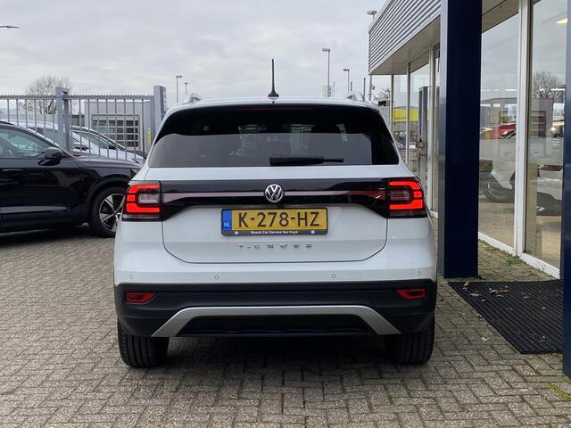 Volkswagen T-Cross 1.0 TSI Style / Automaat / NL-Auto / 1e-Eigenaar / Adaptieve Cruise-Control / Climate-Control / Apple-Carplay & Android-Auto / Draadloze-Telefoonlader / LED / Keyless / Dodehoek-Detectie / DAB Radio-Bluetooth / Navi / PDC V+A met Camera / 18'' LMV / ENZ.