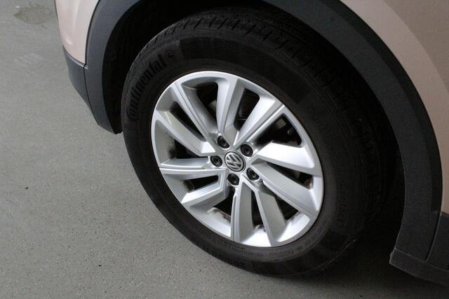 Volkswagen T-Cross 1.0 TSI Life | AFN-TREKHAAK | ACC | DAB-RADIO | BLINDSPOT | NAVIGATIE | CAMERA | 16'LMV |