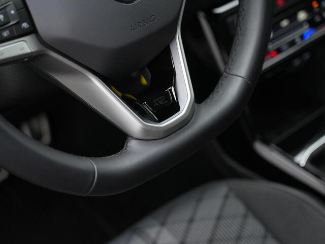 Volkswagen T-Cross 1.5 TSI 150 pk DSG R-Line | Trekhaak | IQ Light | Achteruitrijcamera | Stoelverwarming | Adaptive Cruise