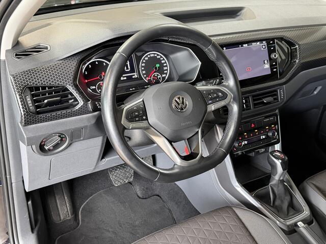 Volkswagen T-Cross 1.0 TSI AUT Style | Navi | Beats | Camera | 17 " | PDC V+A | Dode hoek | 100% Volkswagen dealer onderhouden!