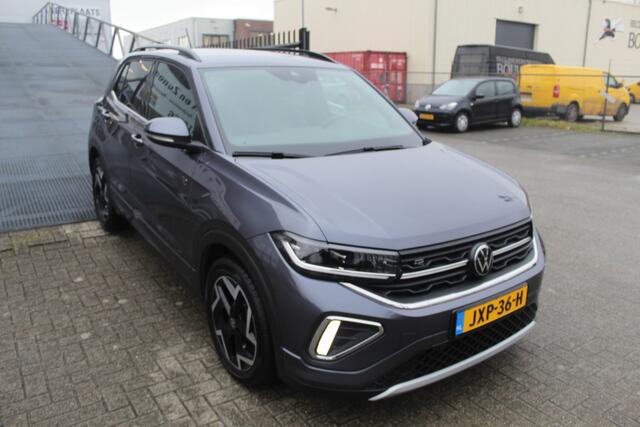 Volkswagen T-Cross 1.5 TSI R-Line Automaat/Navigatie/Virtual cockpit/Adaptive cruise control/Achteruitrijcamera/Parkeersensoren rondom/Apple carplay/Stoelverwarming/Climate control/IQ light/DAB/Draadloze telefoonlader.
