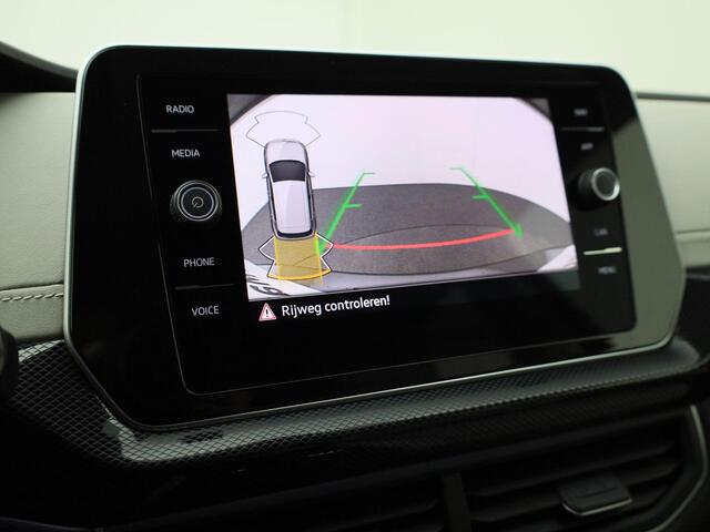Volkswagen T-Cross 1.0TSI/116PK DSG Style · Navigatie · Apple/Android Car Play · Camera + Parkeersensoren · Stoelverwarming · Garantie t/m 28-11-2026