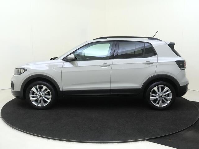 Volkswagen T-Cross 1.0 TSI Life | Achteruitrijcamera | CarPlay | Adaptieve cruise control | Airco | Elektrisch inklapbare | Lane- en frontassist |