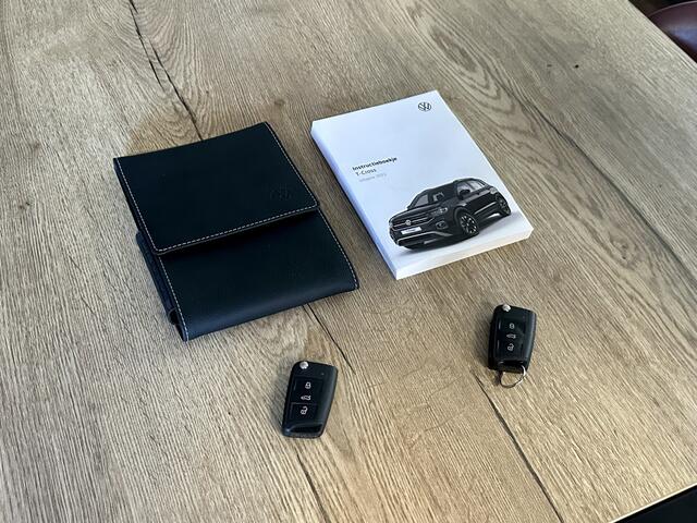 Volkswagen T-Cross 1.0 TSI R-Line 110PK Camera Navi Carplay