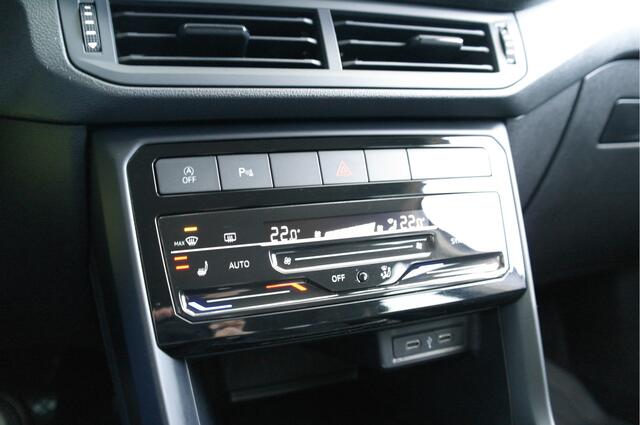 Volkswagen T-Cross 1.0 TSI Style Automaat | Adap.Cruise | Carplay | Camera | Clima | Stoelverwarming