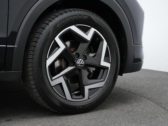 Volkswagen T-Cross 1.5 TSI 150 pk DSG R-Line | Trekhaak | IQ Light | Achteruitrijcamera | Stoelverwarming