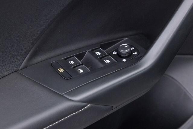 Volkswagen T-Cross 1.0 TSI R-Line Automaat | Full LED | CARPLAY | VELGEN