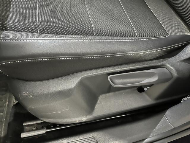 Volkswagen T-Cross 1.0 TSI Style / AUTOMAAT/ TREKHAAK/ FULL-LED/ DIGITAL DASH/ CRUISE/ APP-CONNECT/ NAVI/ PARK. SENSOREN/ CLIMA/ STOELVERWARMING