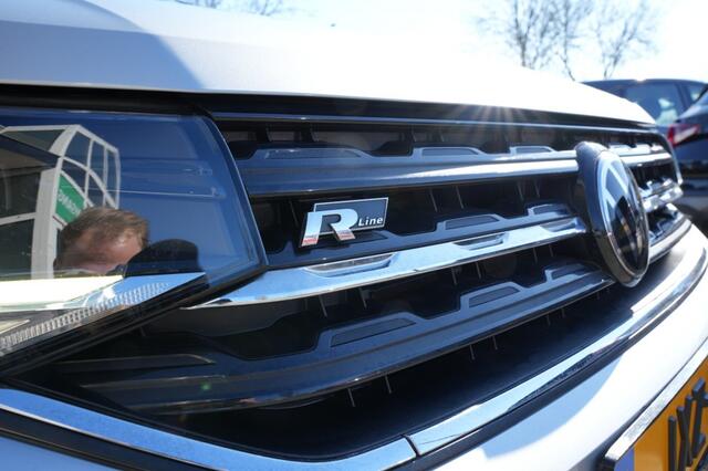 Volkswagen T-Cross 1.0 TSI STYLE R line. ALL in prijs. Carplay, Digital Dash, Camera, Navi