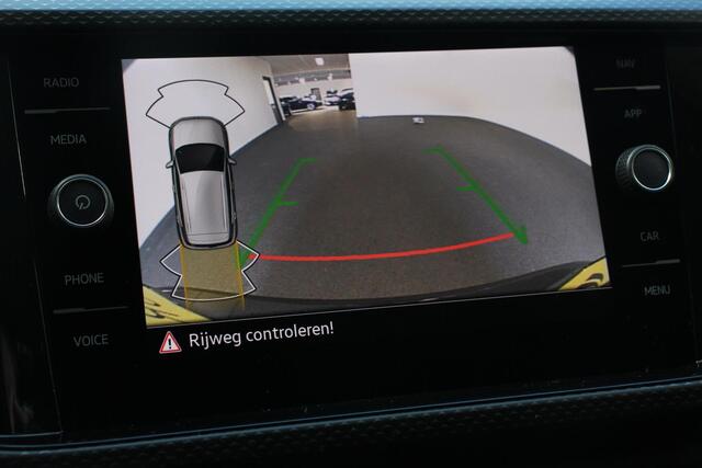 Volkswagen T-Cross 1.0 TSI 110pk DSG Life | Navigatie | Apple Carplay/Android Auto | Adaptive Cruise Control | Camera | Parkeersensoren | Stoelverwarming | Virtual Cockpit | Getinte ramen | Climatronic | Lane Assist