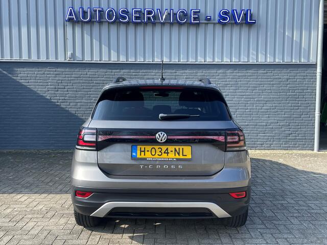 Volkswagen T-Cross 1.0 TSI Life - Dodehoekdetectie - Apple car play - Cruise control etc