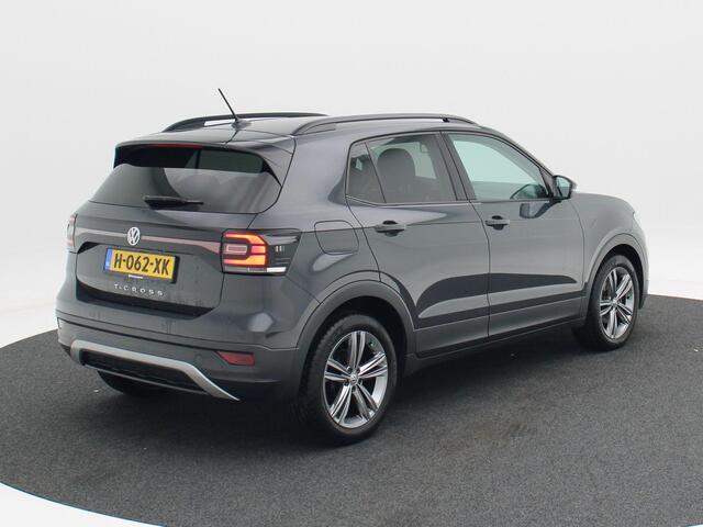 Volkswagen T-Cross 1.0 TSi Life | Adaptive Cruise | Climatronic | Virtual Cockpit | Navigatie | CarPlay | 17 Inch | 104.416 Km !!