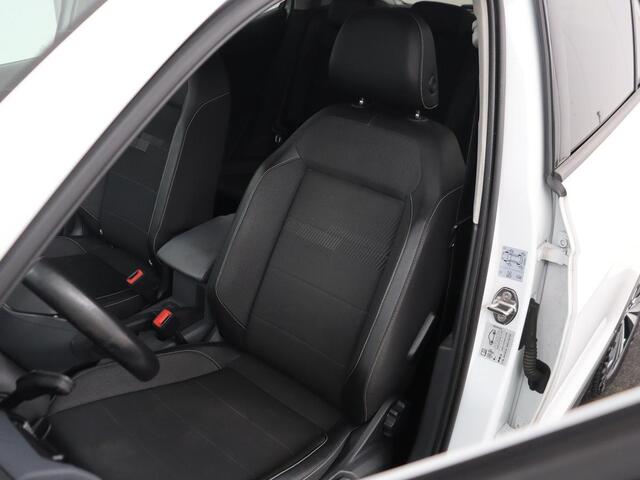 Volkswagen T-Cross 1.0 TSI Life | Carplay | Navigatie | Adaptive cruise | Dodehoek detectie | Airco | Bluetooth | Getint glas | Regen-/lichtsensor