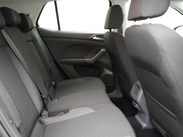 Volkswagen T-Cross 1.0 TSI R-Line 116pk DSG | Adaptive Cruise | Apple Carplay | Voorstoelen Verwarmd | Blis | Virtual Cockpit | Navigatie | DAB |