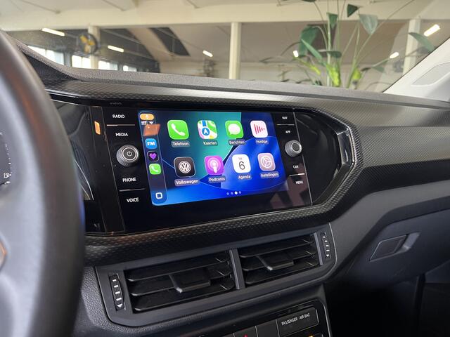 Volkswagen T-Cross 1.0 TSI Styl R-Line | Navi | ACC | Dode hoek| 17' | Carplay | PDC V+A | Stoelverwarming |