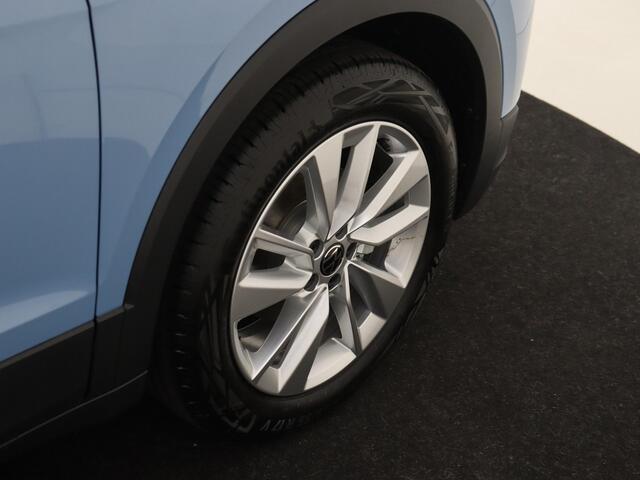Volkswagen T-Cross Life Edition | 'App-Connect' draadloze smartphone integratie | Achterlichten LED | Afstandscontrolesysteem (Front Assist)
