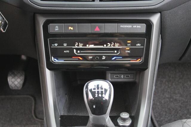 Volkswagen T-Cross 1.0 TSI Life Clima/Camera/Adaptive/AppleAndroid