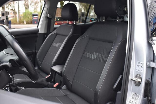 Volkswagen T-Cross 1.0 TSI Style Black Design Automaat | Navigatie | Stoelverwarming | Camera | 12 mnd BOVAG garantie | Whatsapp 06-53188999