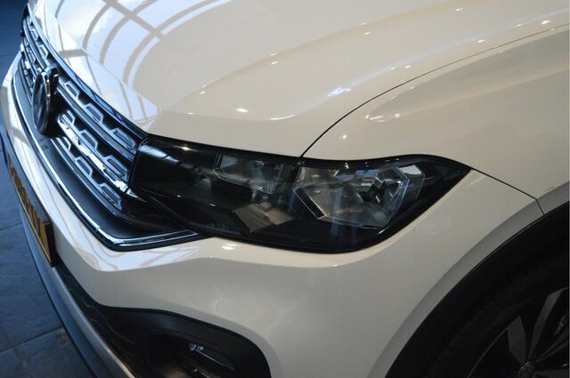 Volkswagen T-Cross 1.0 TSI Life navi clima cruise pdc trekhaak 17 inch !!
