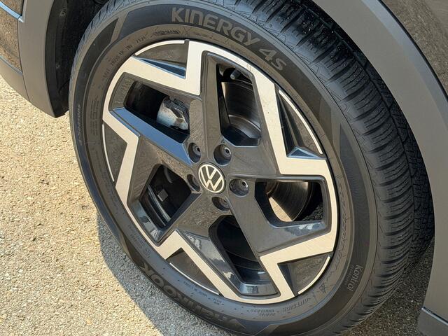 Volkswagen T-Cross 1.5 TSI 150pk DSG R-Line | Camera | Trekhaak | Navi | IQ light | Rijklaar incl. garantie