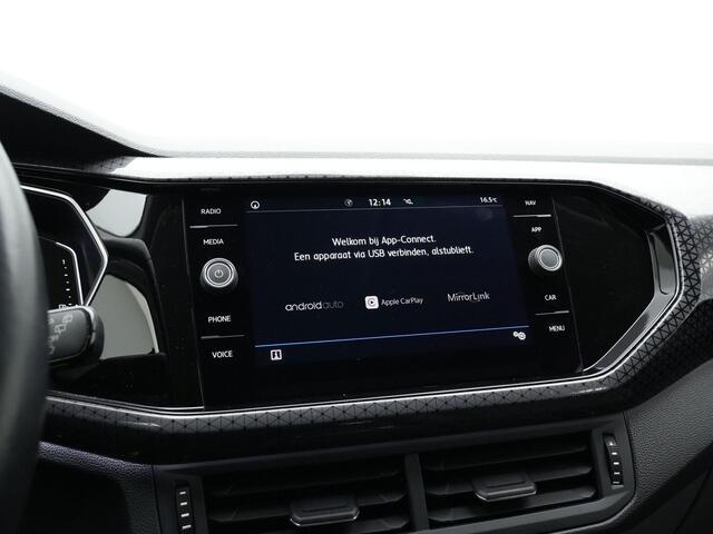 Volkswagen T-Cross 1.5 TSI 150 pk DSG Style Business R / R-Line | Trekhaak | Stoelverwarming | Adaptive Cruise | Achteruitrijcamera