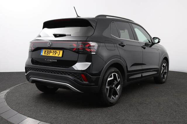 Volkswagen T-Cross 1.5 TSI 150pk DSG R-Line Edition | Trekhaak | Camera | Virtual Cockpit | Stoelverwarming |