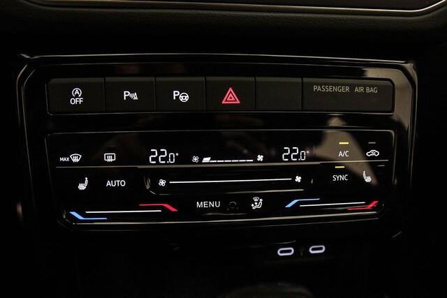 Volkswagen T-Cross R-Line 1.5 TSI 150pk DSG Automaat Trekhaak, Adaptive cruise control, Black style, Navigatie, Parkeersensoren, LED matrix koplampen