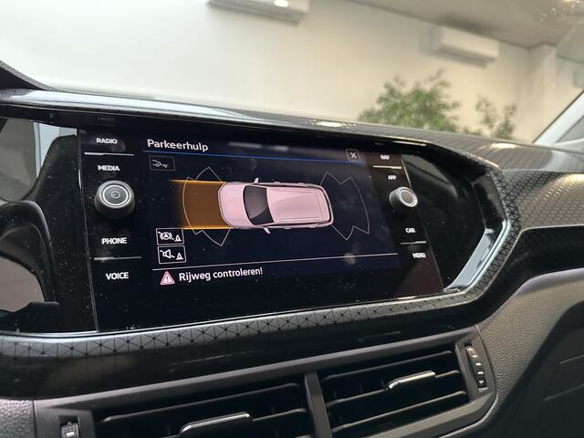 Volkswagen T-Cross 1.0 TSI Style [ TREKHAAK I CAMERA I STOELVERWARMING I CARPLAY ]