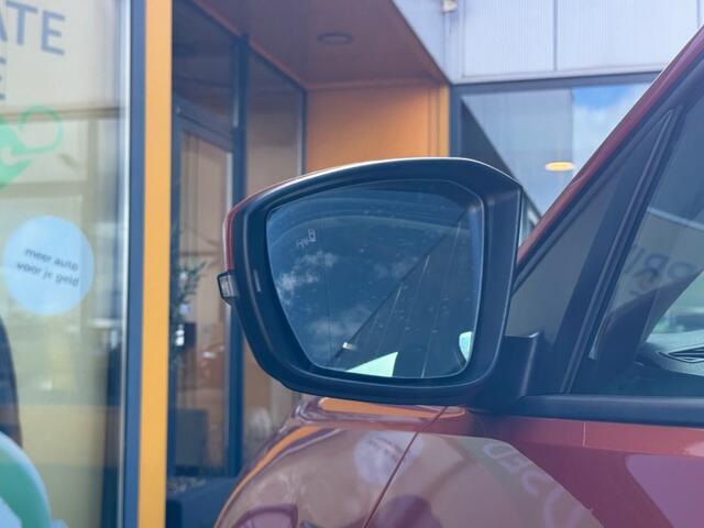 Volkswagen T-Cross 1.0 TSI Life - all season - stoelverwarming - navi