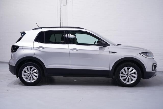 Volkswagen T-Cross 1.0 TSI R-Line Navi Stoelverwarming Camera Apple carplay/Android auto PDC v+a