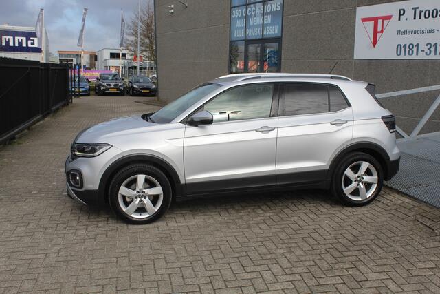 Volkswagen T-Cross 1.5 TSI Style Stoelverwarming/Achteruitrijcamera/Adaptive cruise control/Lane assist/Apple carplay/DAB/Lage km stand! 2e Paasdag geopend op Hellevoetsluis & Rotterdam van 12:00 tot 17:00
