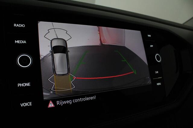 Volkswagen T-Cross 1.0 TSI Life > Achteruitrijcamera/All season banden/Navigatie...