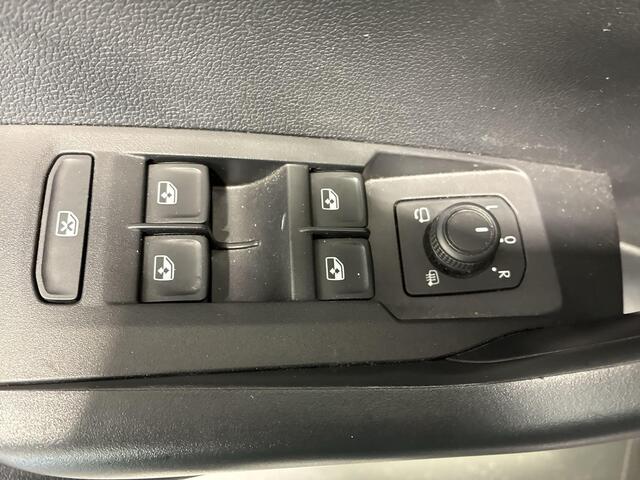 Volkswagen T-Cross 1.0 TSI 110pk DSG Life · Camera · Dodehoek Detectie · Navigatie · P-Sensoren · Airco · Getint Glas · 16'' Inch · Garantie t/m 20-09-2028 of 100.000km