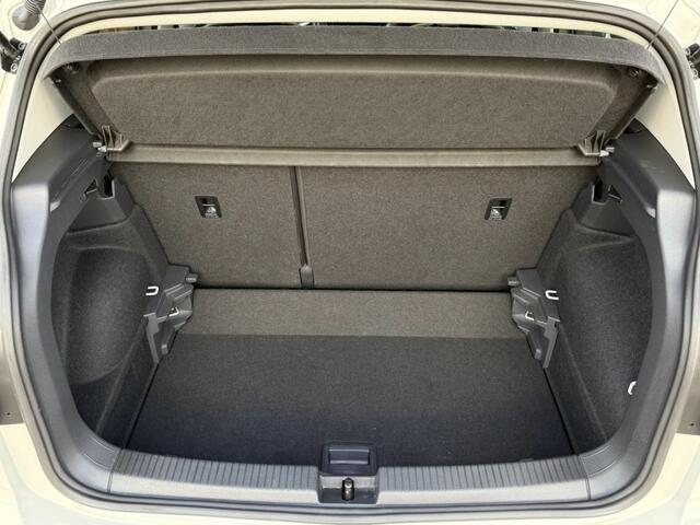 Volkswagen T-Cross 1.0 TSI Life Edition I Carplay I Camera I LED I Stoelverwarming I Clima