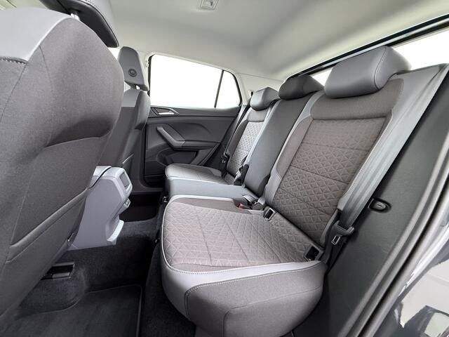 Volkswagen T-Cross 1.0TSI 111PK Automaat Executive-Pack Navi Ecc Adap.Cruise Control Apple Carplay Android Auto Pdc Style Dodehoek detectie Lmv Led Isofix DAB Bluetooth Licht-Regensensor App-Connect 1e Eigenaar Origineel Nederlandse Auto