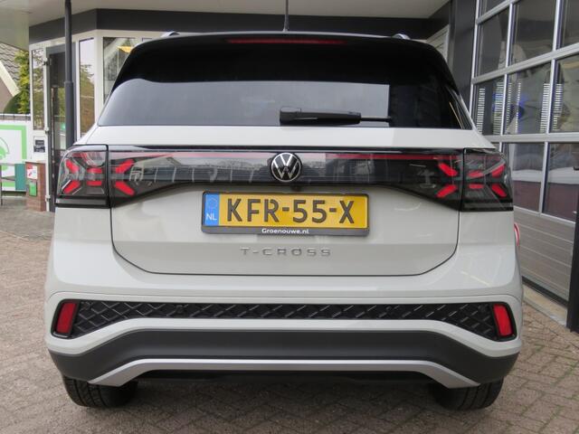 Volkswagen T-Cross 1.5 TSI 150pk R-LINE DSG-aut. / Trekhaak / IQ Light / Camera / FABRIEKS garantie