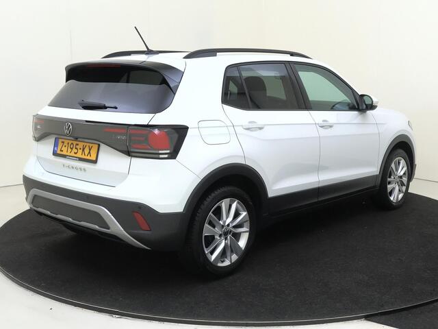 Volkswagen T-Cross 1.0 TSI Life Edition | Achteruitrijcamera | Navigatie | Digital cockpit Pro | Stoelverwarming | Keyless | Adaptieve cruise control | Grootlichtassistent |
